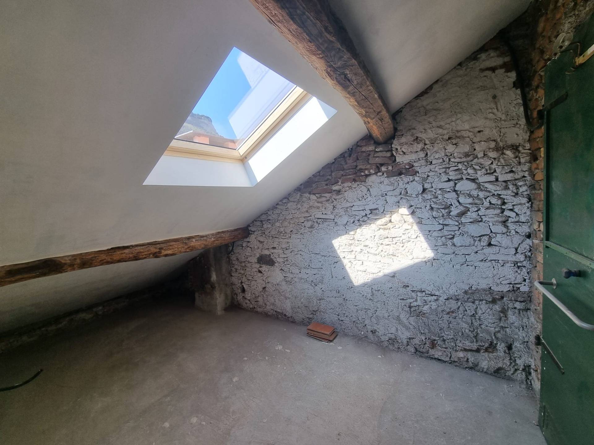 Appartamento in vendita a Finale Ligure, Finalborgo