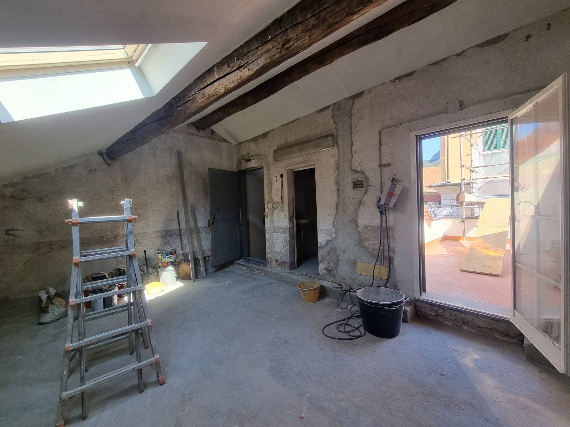 Appartamento in vendita a Finale Ligure, Finalborgo