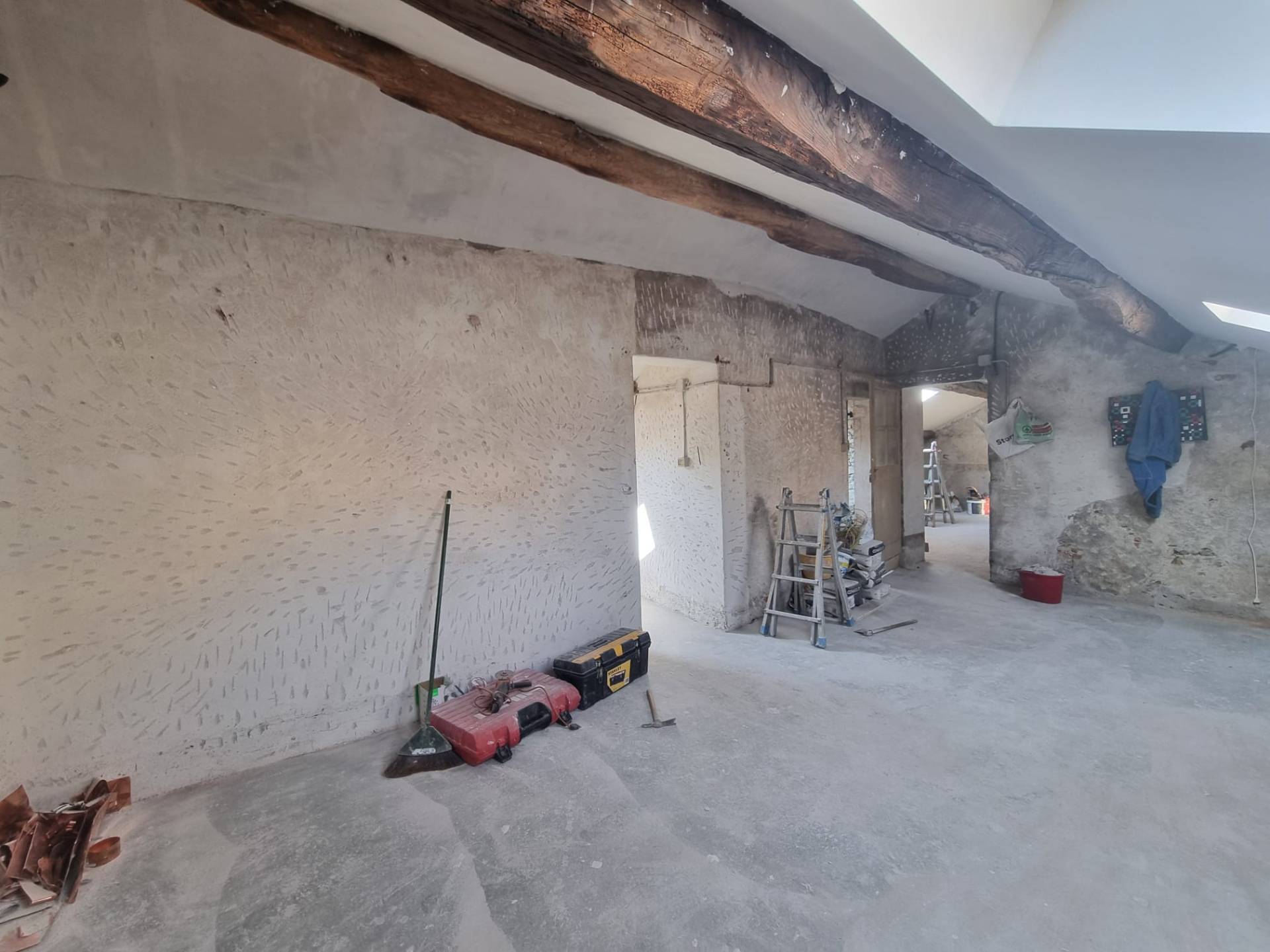 Appartamento in vendita a Finale Ligure, Finalborgo