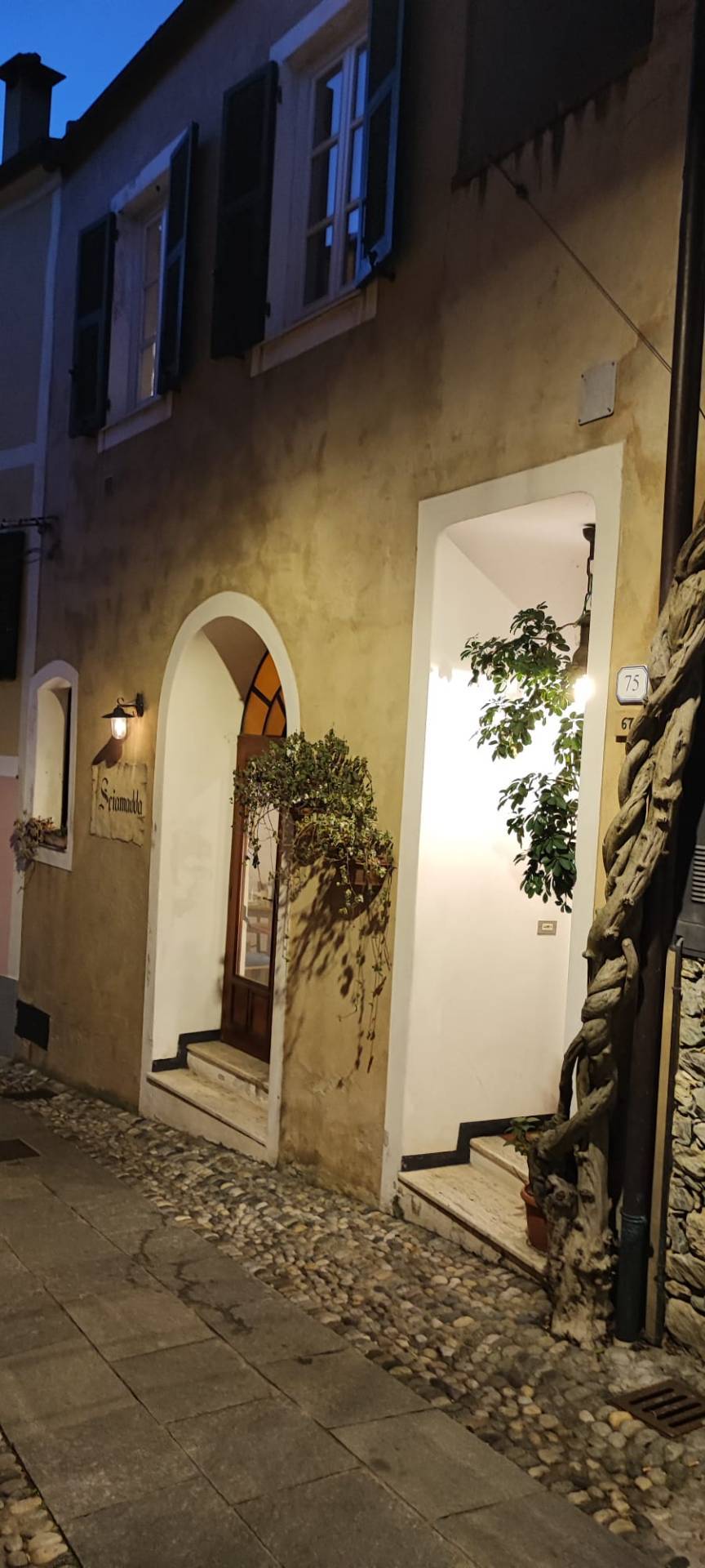 Attivit commerciale in vendita a Calice Ligure