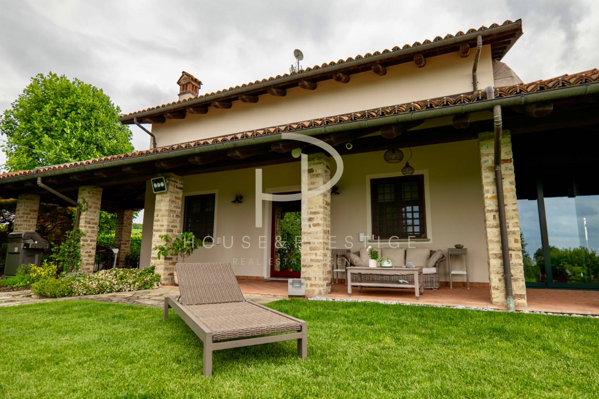 Villa in vendita a Cherasco