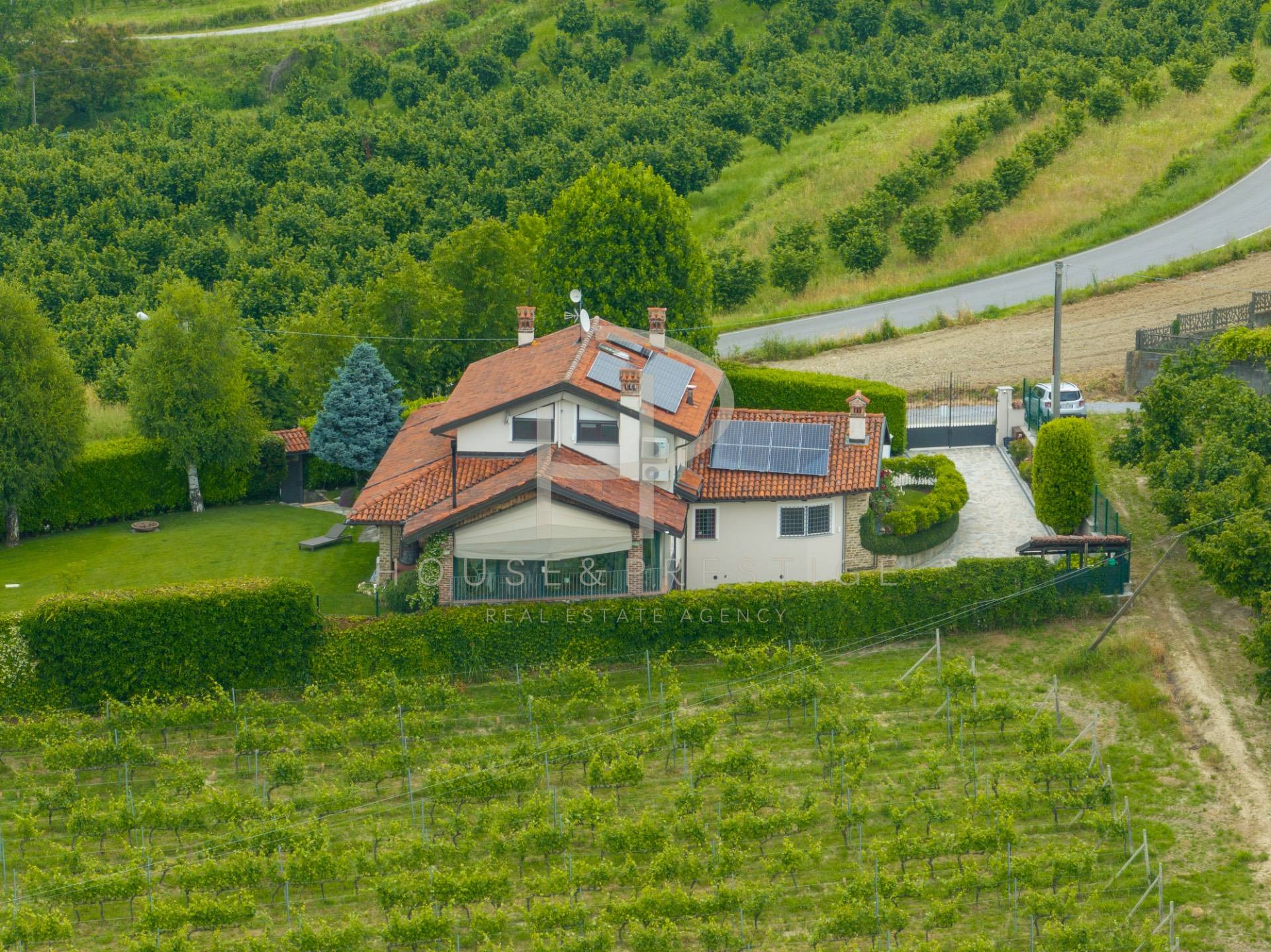 Villa in vendita a Cherasco