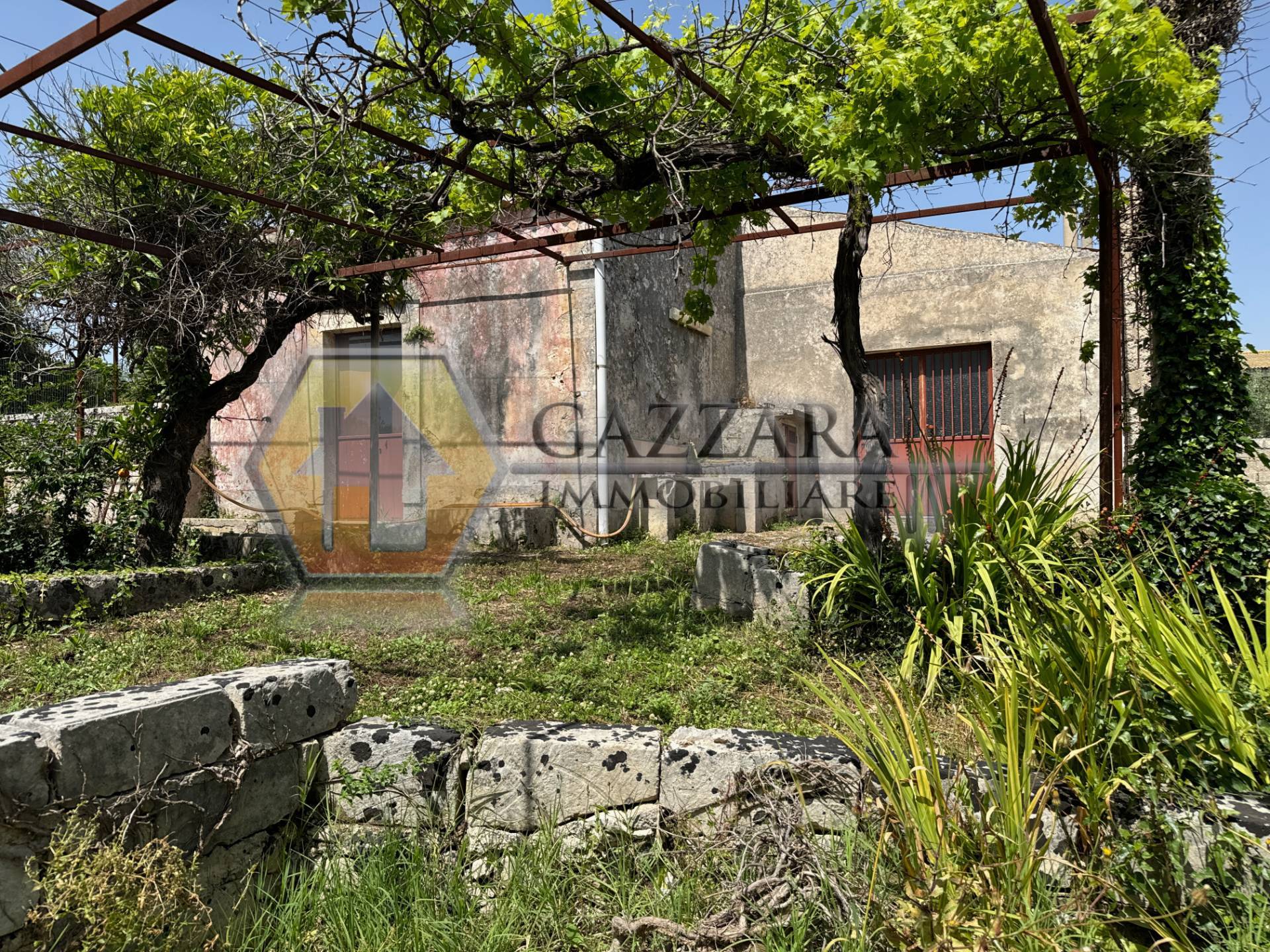 Terreno con Rurale in vendita a Canicattini Bagni, C.da Palombara