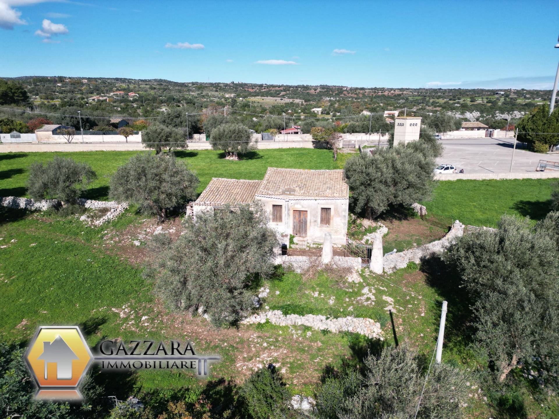 Rustico con terreno in vendita a Canicattini Bagni, C.da Pignati