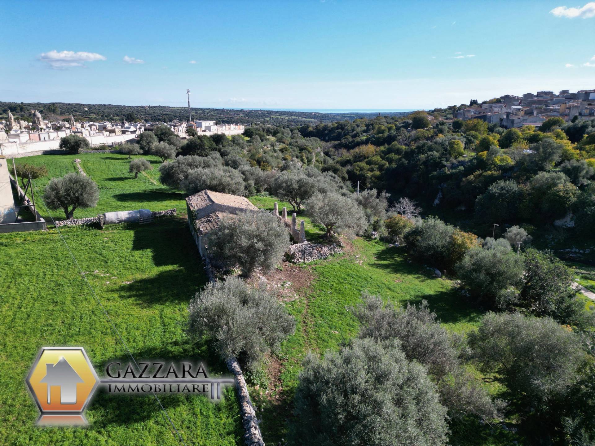 Rustico con terreno in vendita a Canicattini Bagni, C.da Pignati