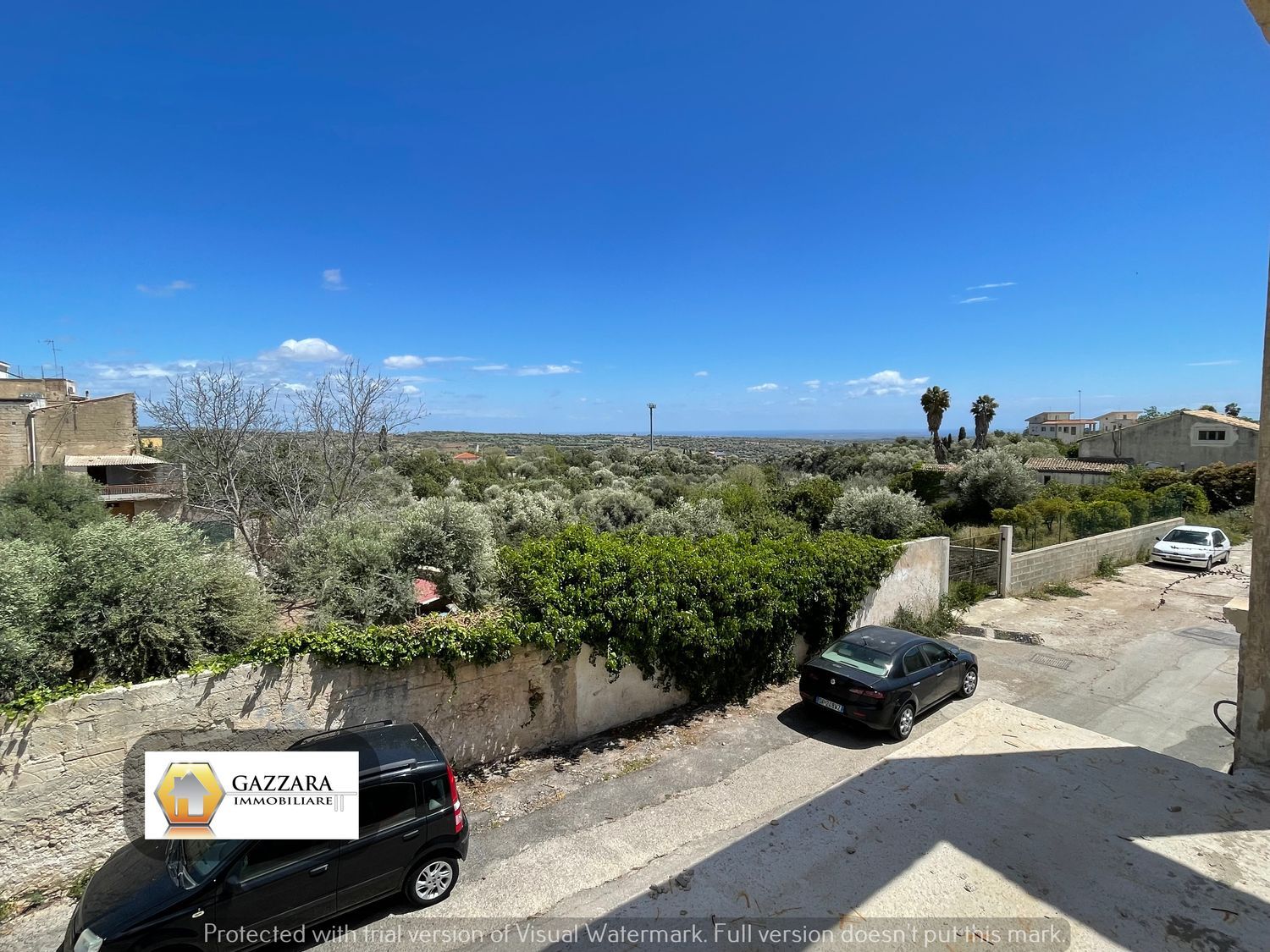 Intero Stabile in vendita a Canicattini Bagni