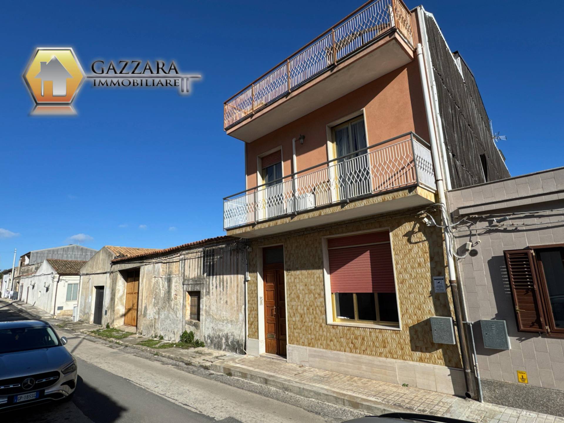Casa indipendente in vendita a Canicattini Bagni, Zona Alta