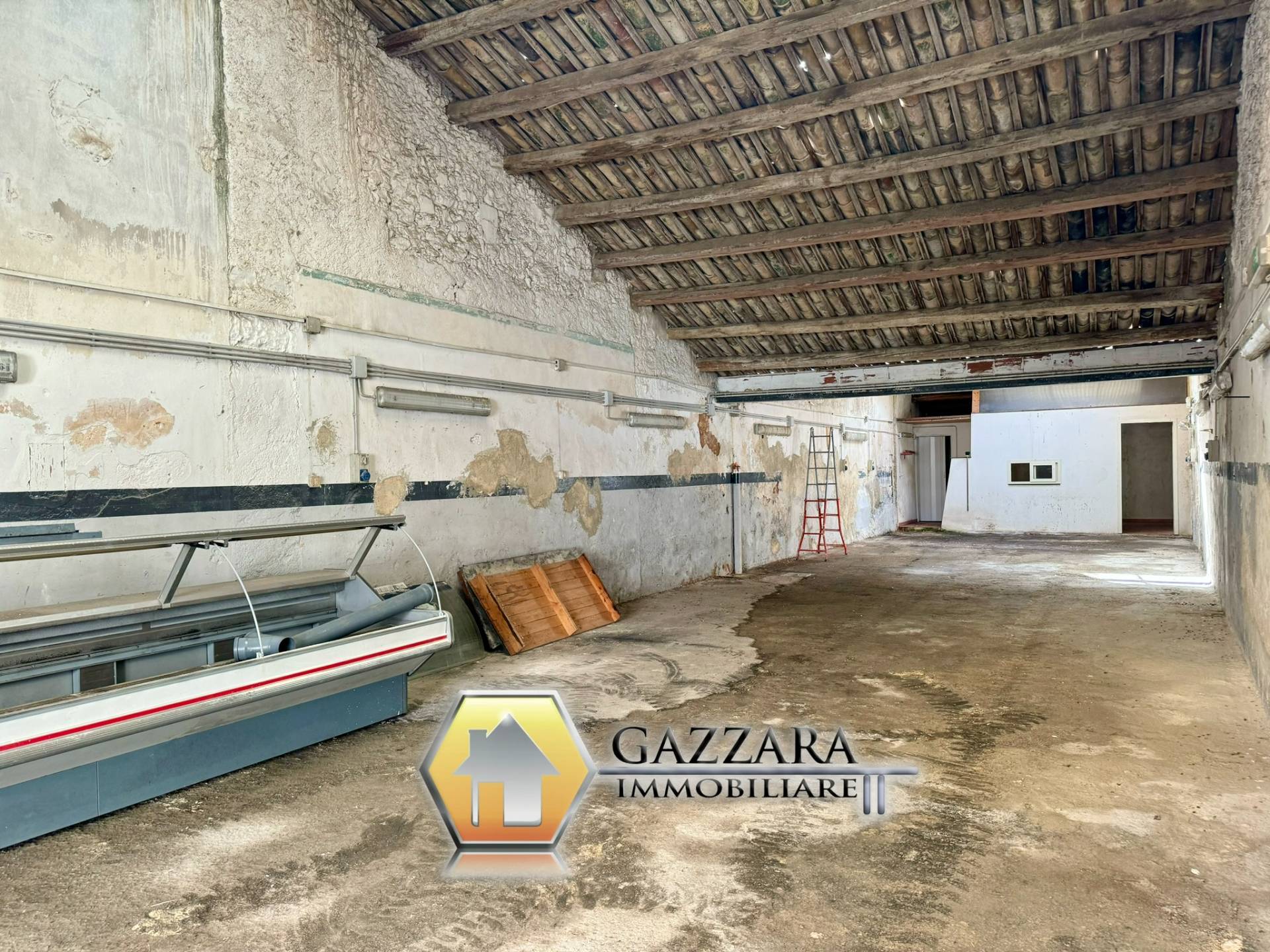 Attivit commerciale in vendita a Canicattini Bagni, Centro