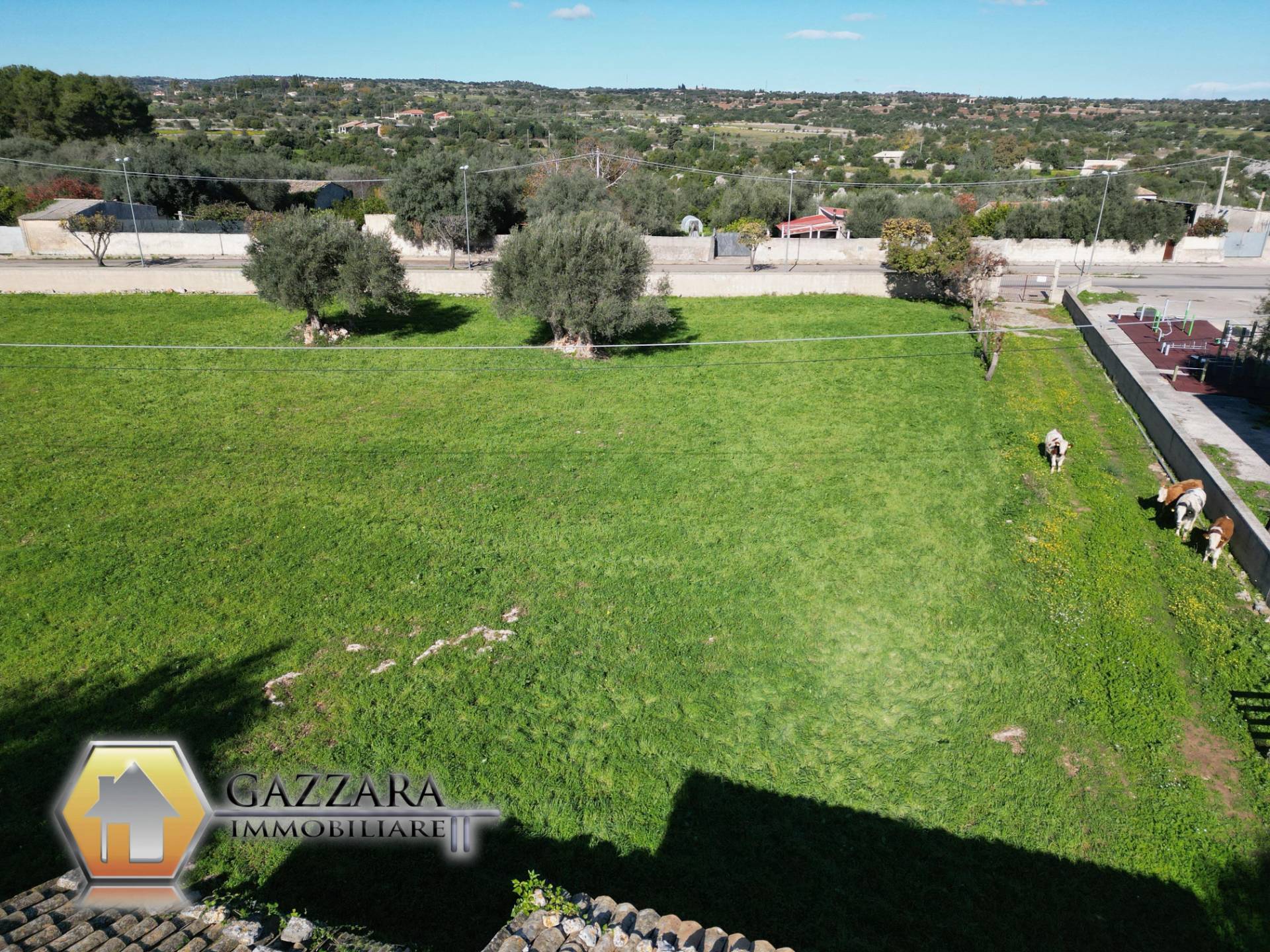 Rustico con terreno in vendita a Canicattini Bagni, C.da Pignati