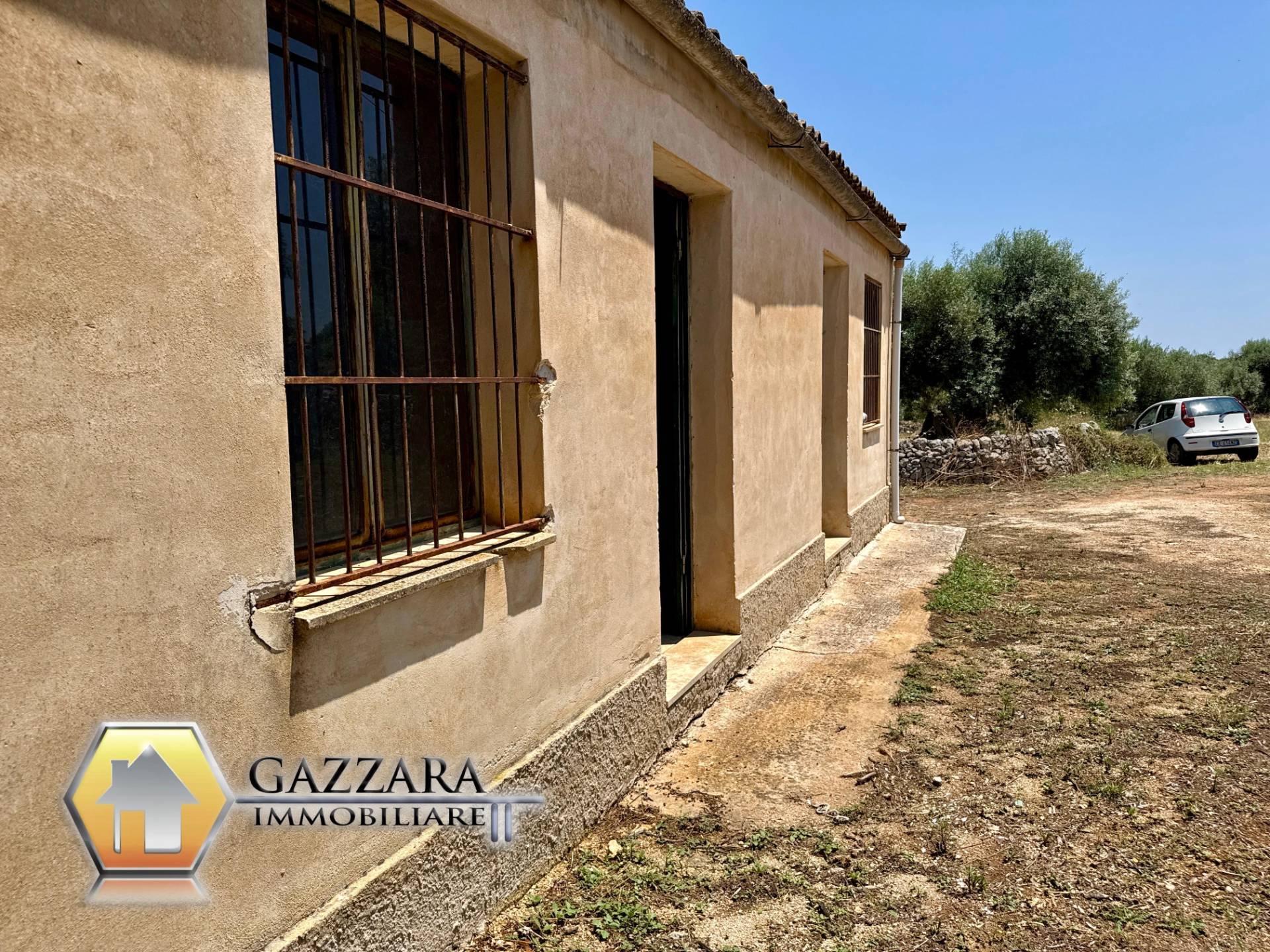 Rustico con terreno in vendita a Noto, C.da Cava Secca