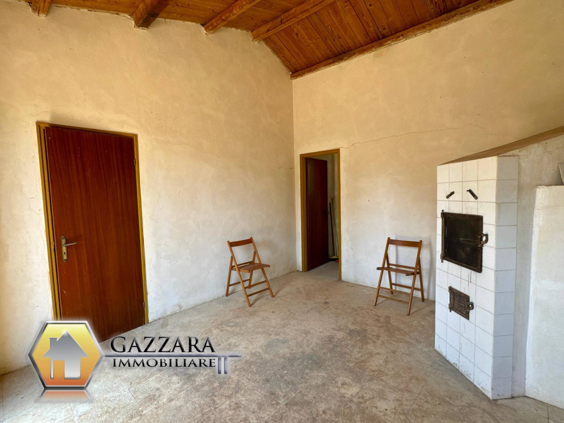 Rustico con terreno in vendita a Noto, C.da Cava Secca