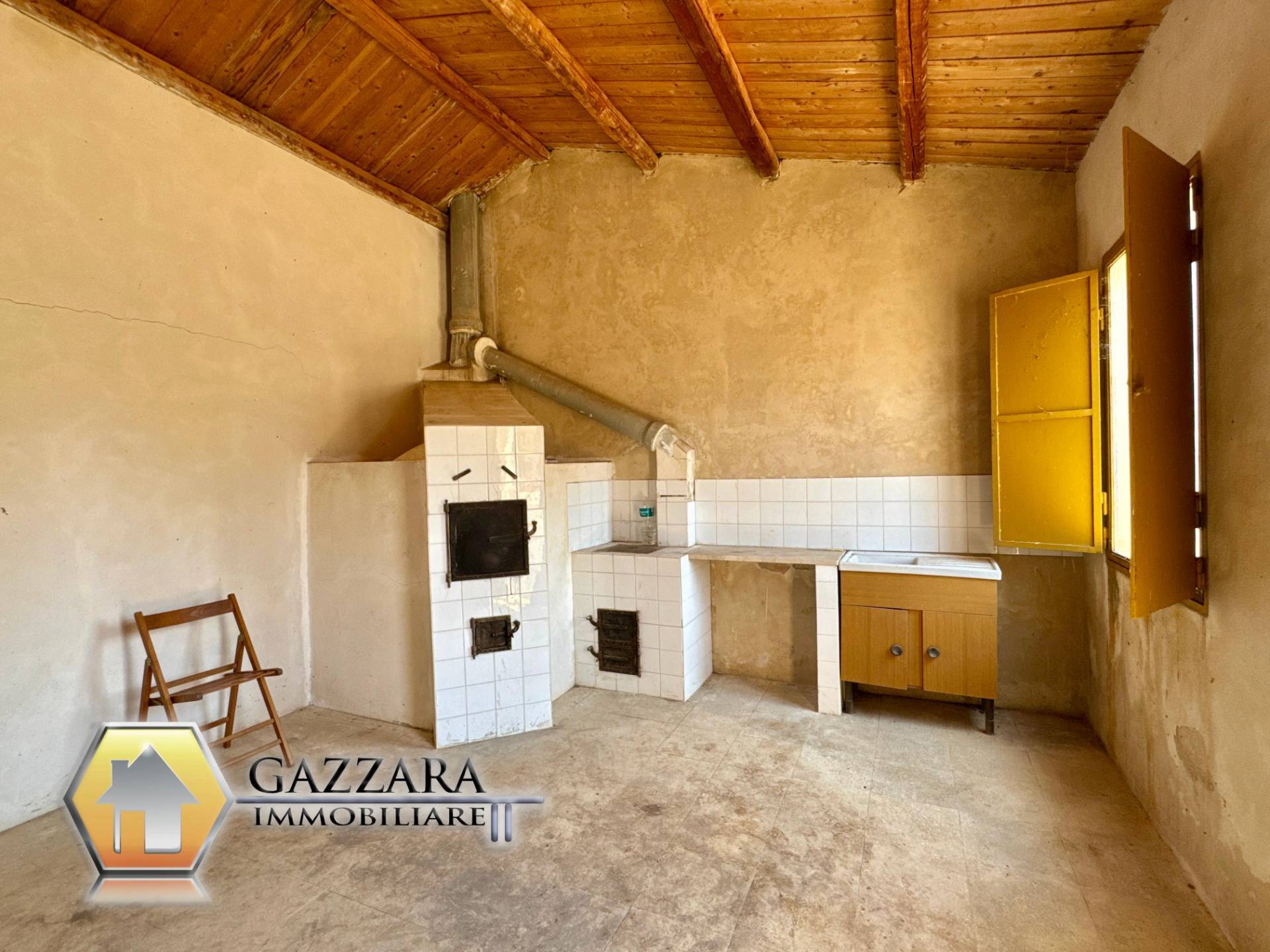 Rustico con terreno in vendita a Noto, C.da Cava Secca
