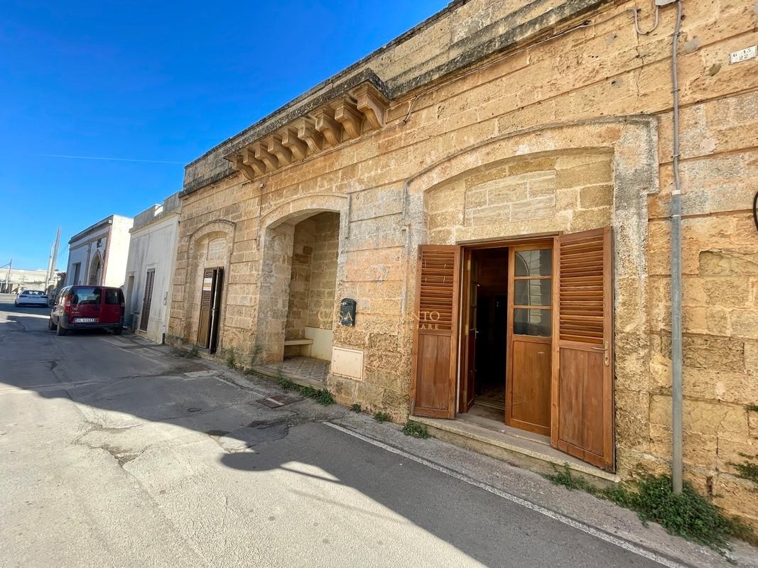 Casa indipendente con giardino a Gagliano del Capo