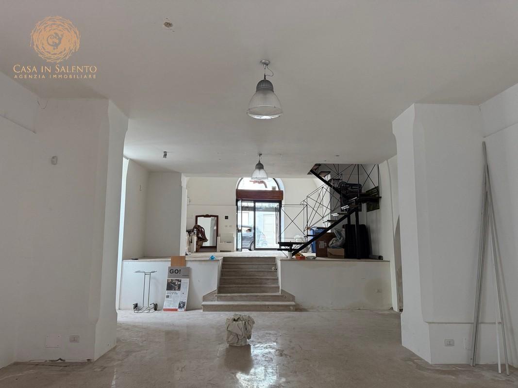 Locale commerciale in vendita a Alessano