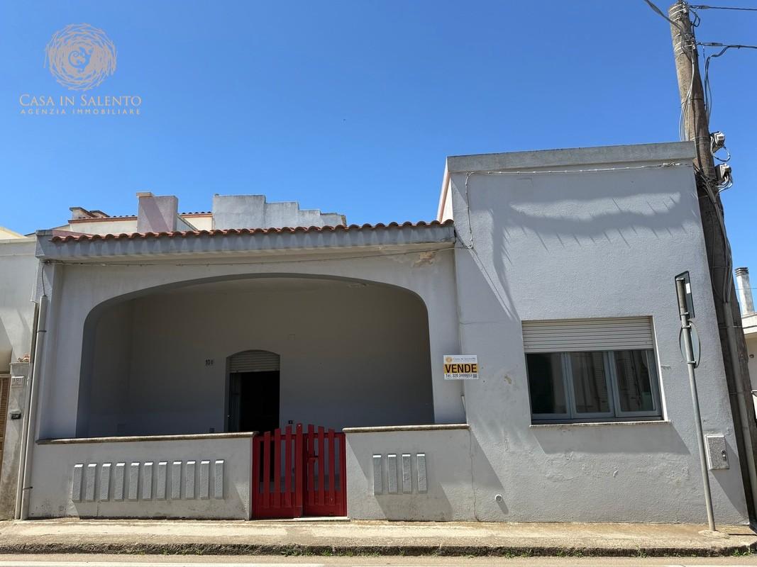 Appartamento con terrazzo, Alessano montesardo