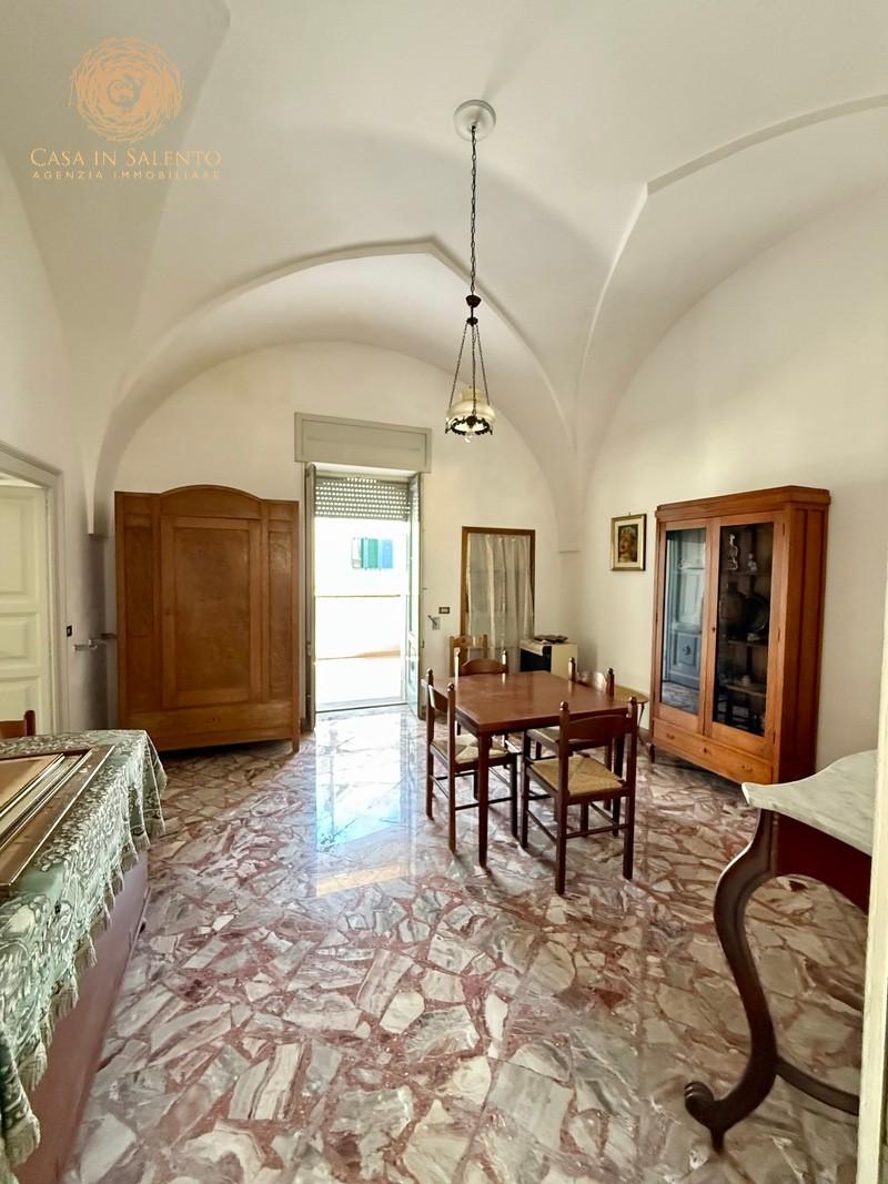 Appartamento con terrazzo, Alessano montesardo