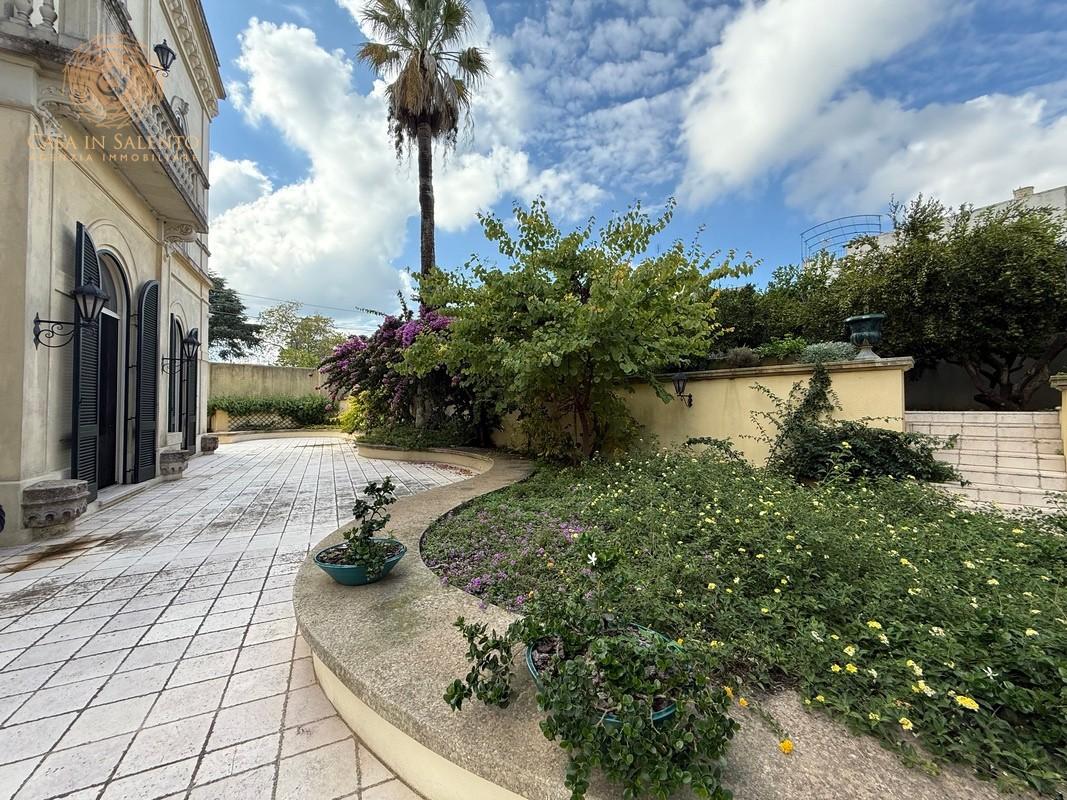 Villa con giardino a Alessano