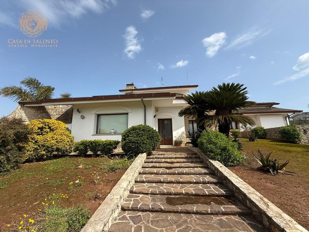 Villa con giardino a Tricase