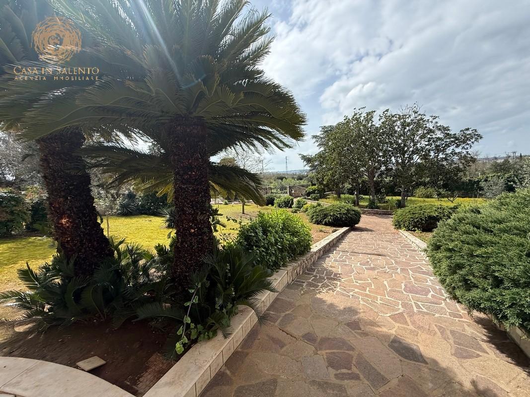 Villa con giardino a Tricase