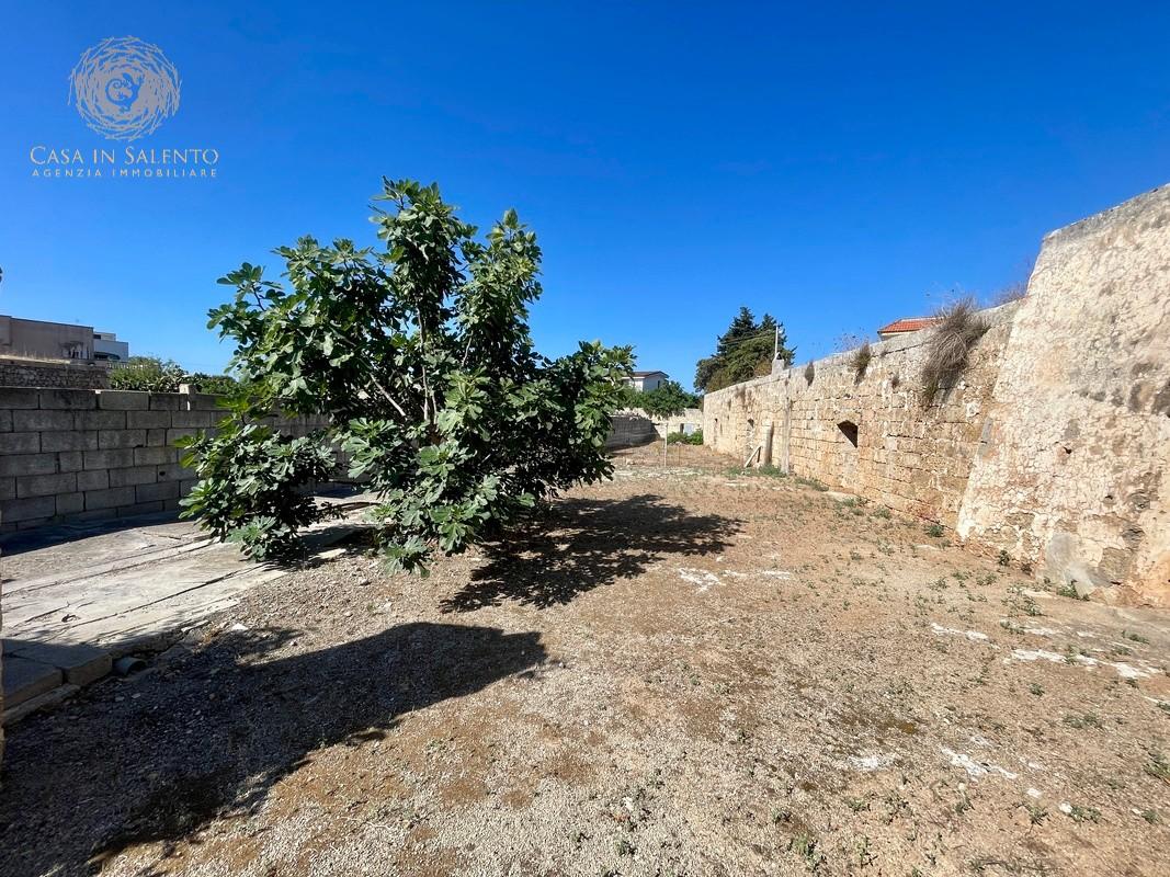 Rustico con giardino a Tiggiano