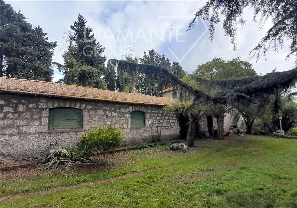 Rustico con giardino a Pitigliano