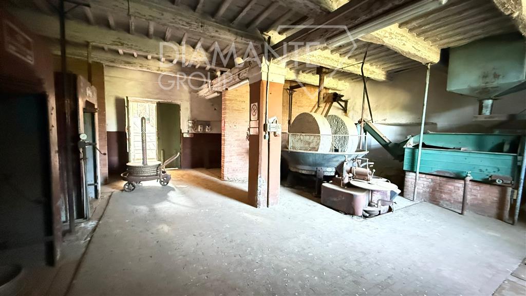 Appartamento da ristrutturare a Paciano