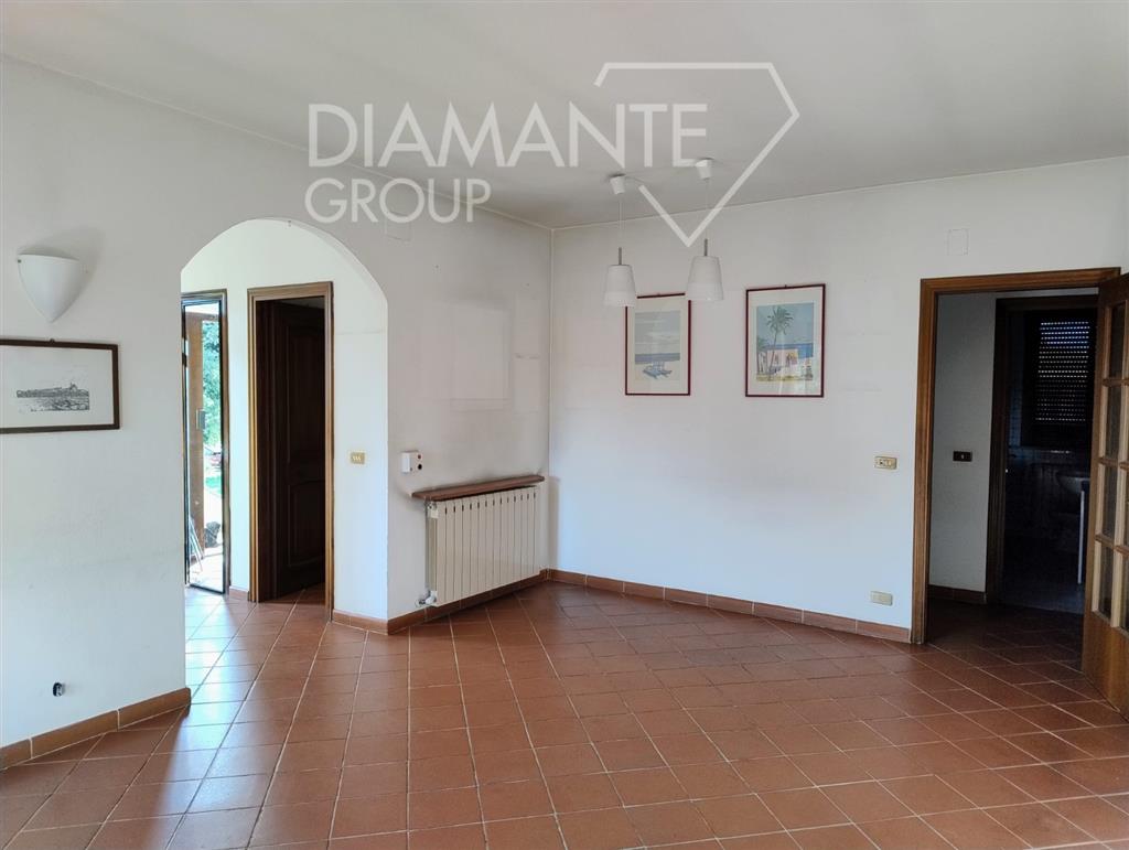 Appartamento con giardino a Castiglione del Lago