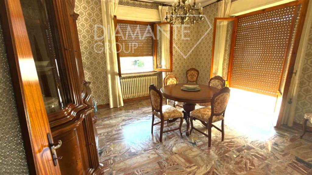 Casa indipendente con giardino a Castiglione del Lago