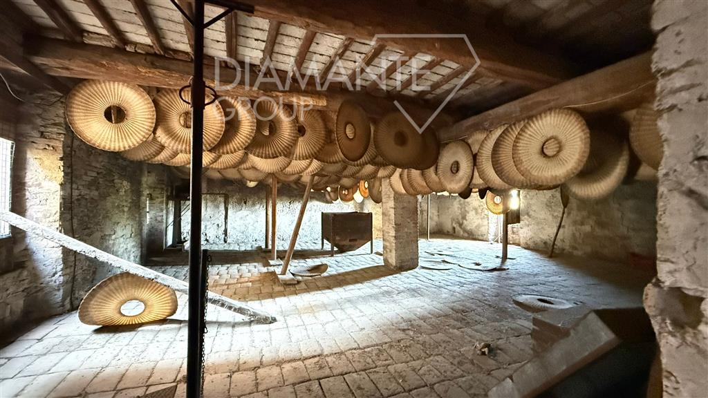 Appartamento da ristrutturare a Paciano