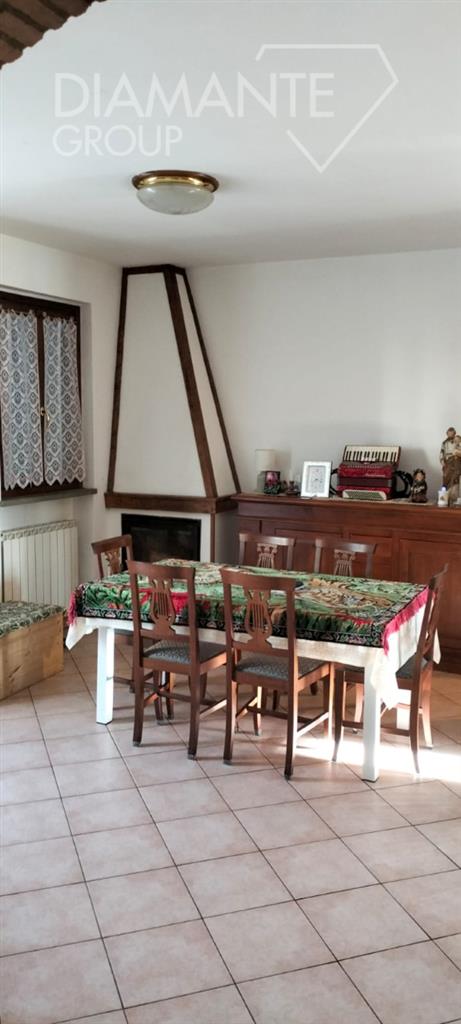 Appartamento con giardino, Cortona loc. vallone