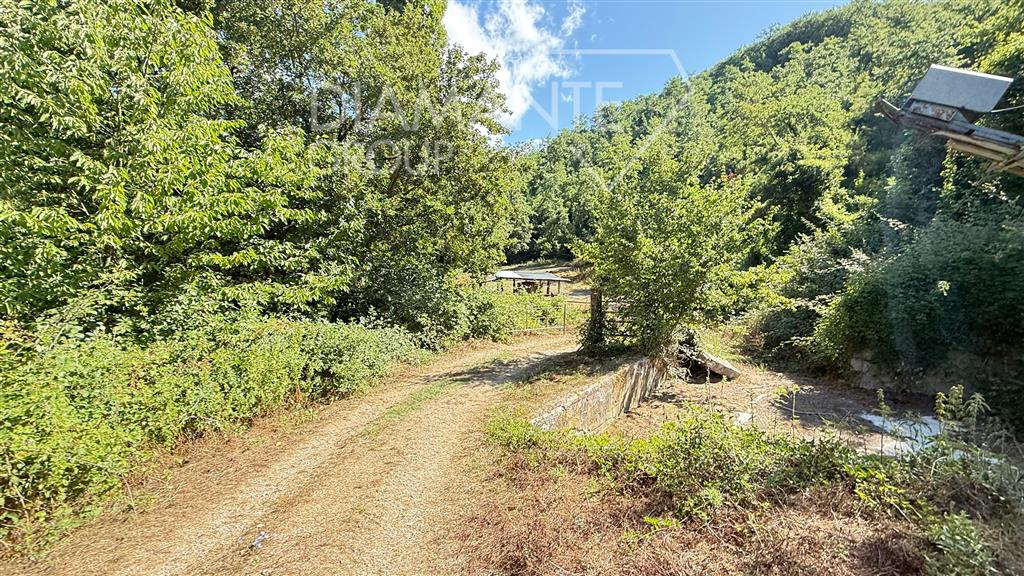 Casa indipendente con giardino a Gubbio