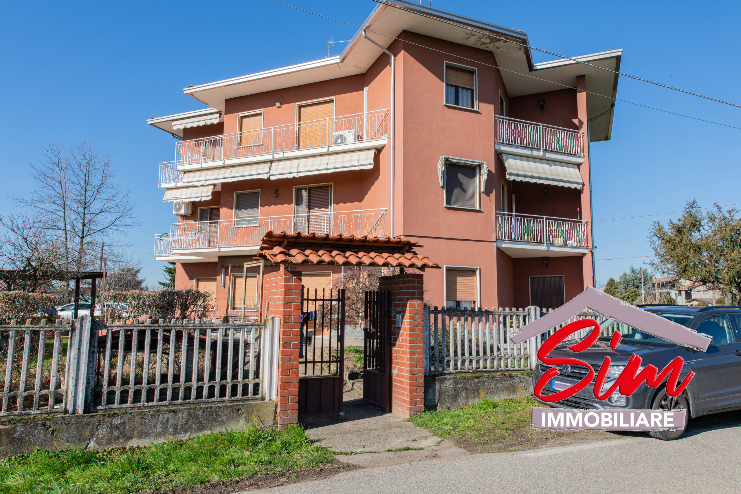 Quadrilocale con giardino in via grizza snc, Oleggio