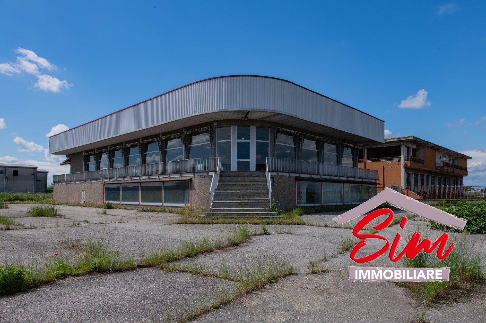 Locale commerciale da ristrutturare in strada statale 229 del lago d'ortatrada provincial sn, Caltignaga