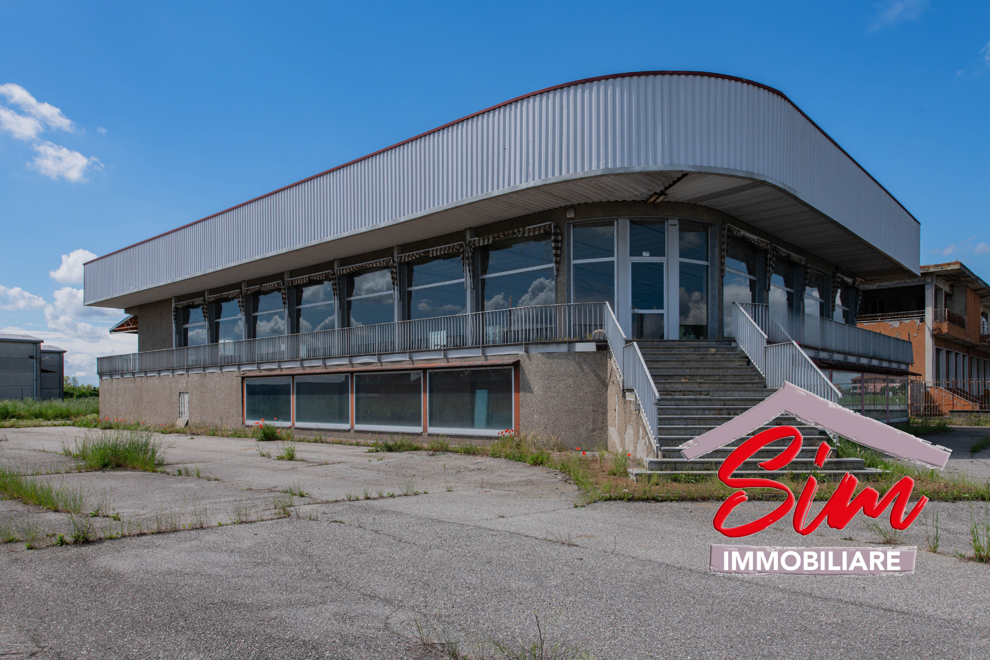 Locale commerciale da ristrutturare in strada statale 229 del lago d'ortatrada provincial sn, Caltignaga