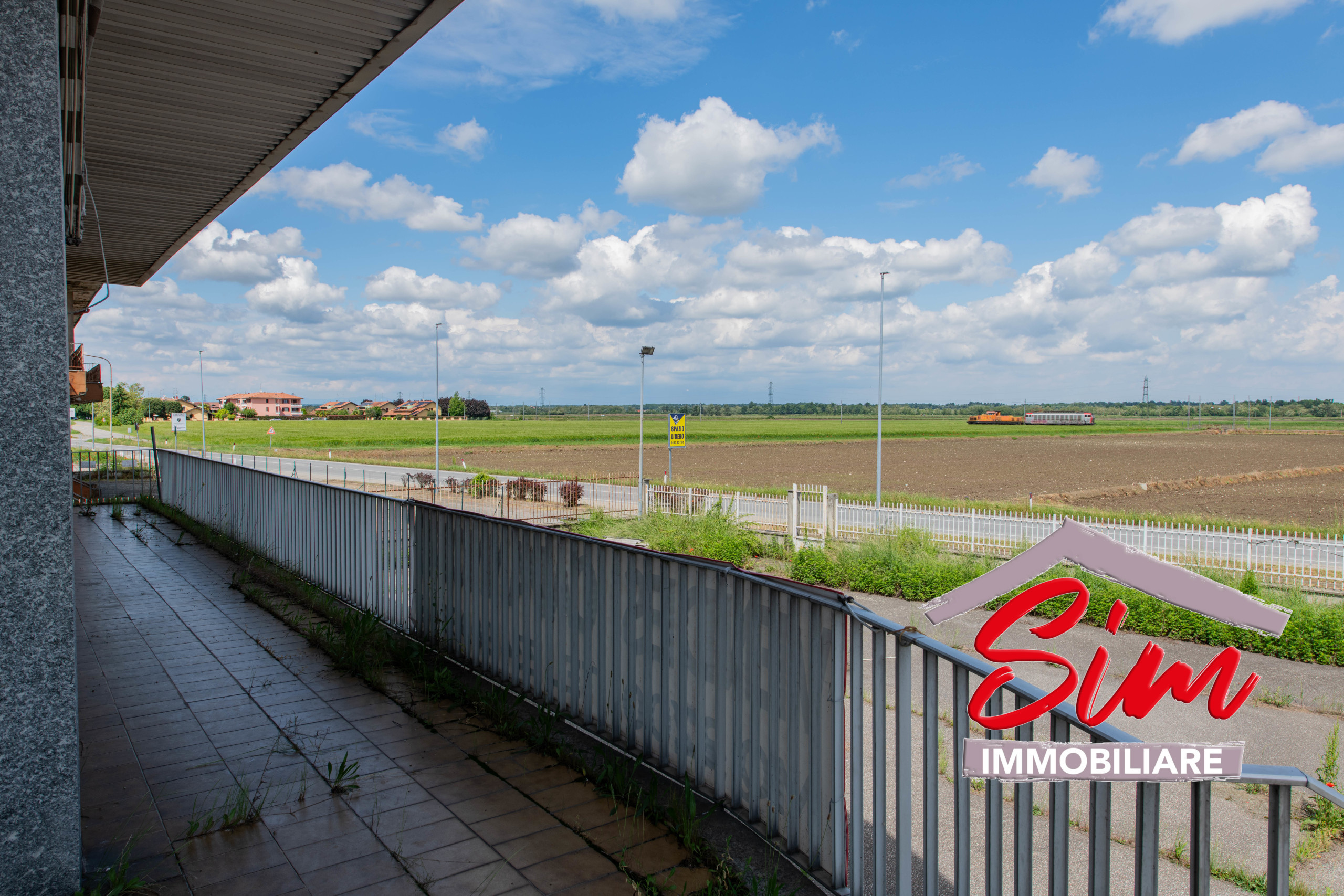 Locale commerciale da ristrutturare in strada statale 229 del lago d'ortatrada provincial sn, Caltignaga