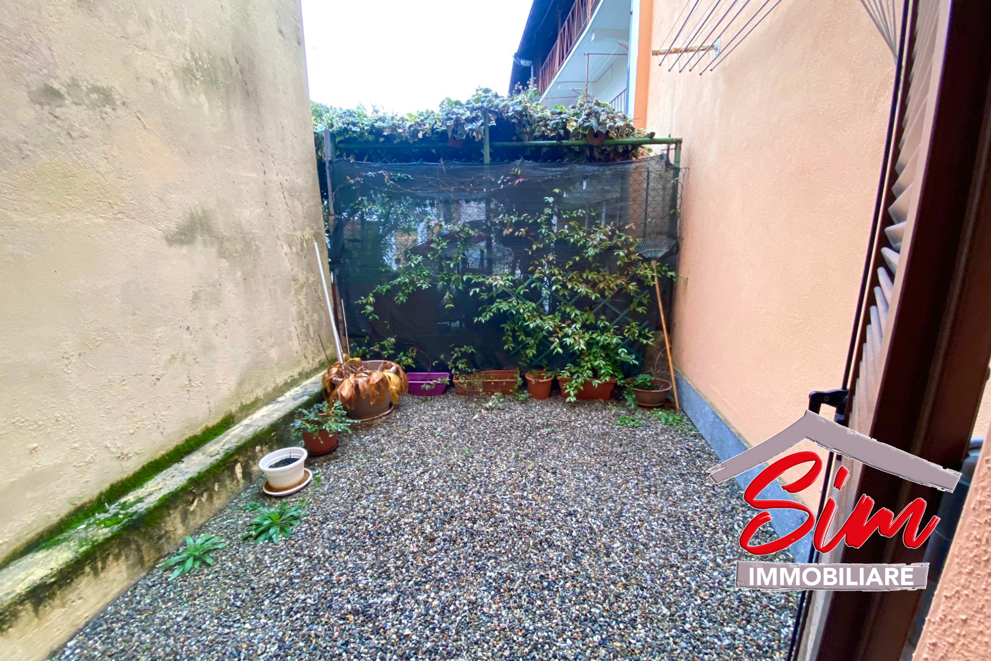 Monolocale con giardino in via iv novembre snc, Cameri