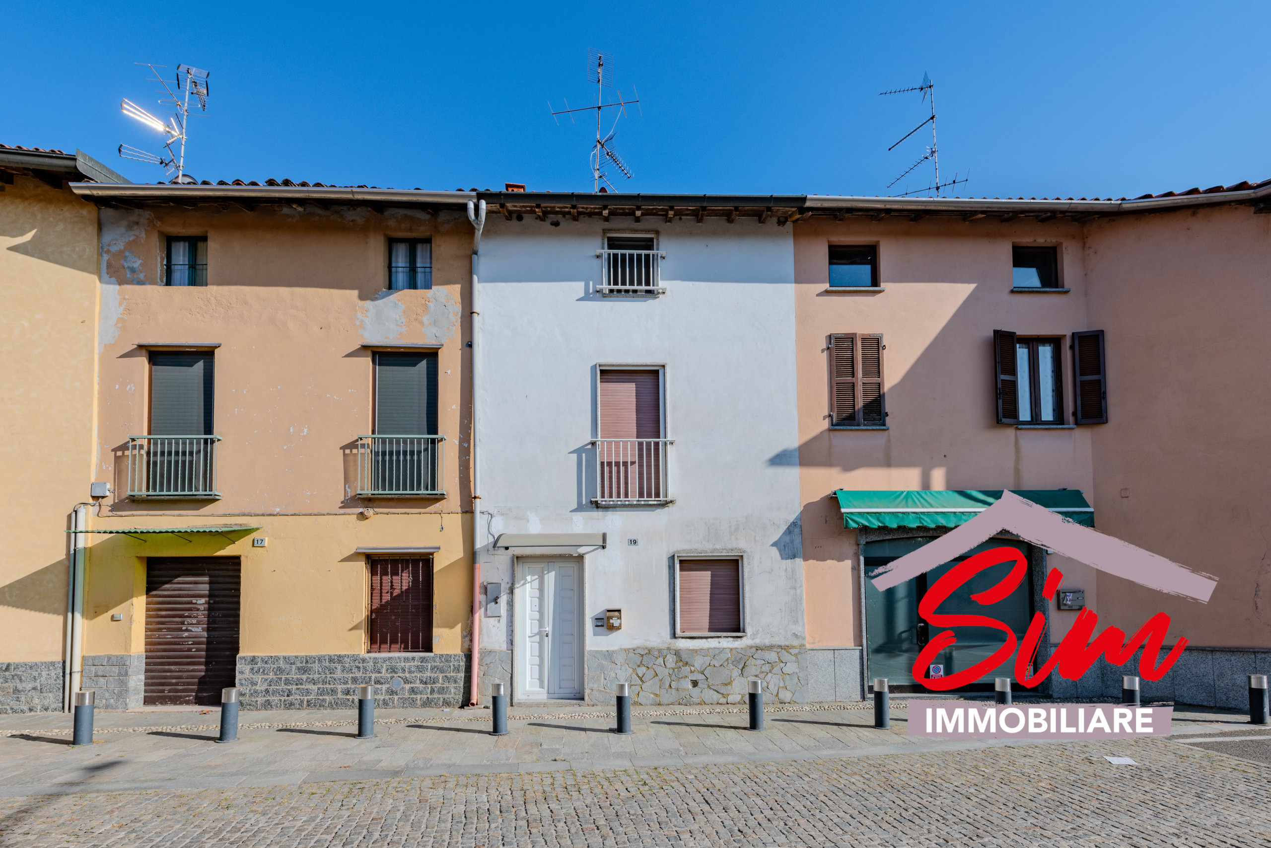 Casa indipendente con terrazzo in via roma 6-16, Caltignaga
