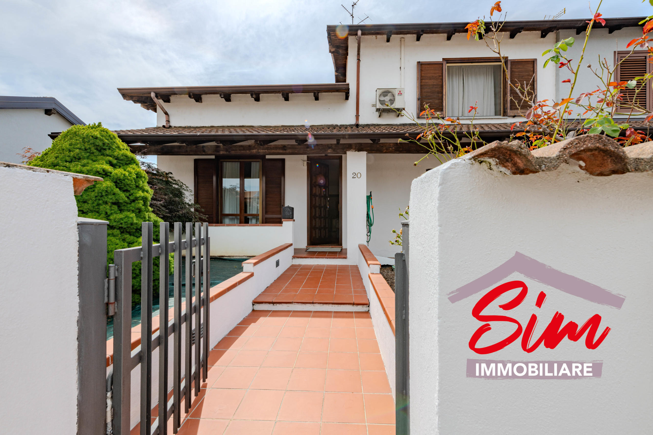 Villa con box in via pietro annigoni snc, Casalbeltrame