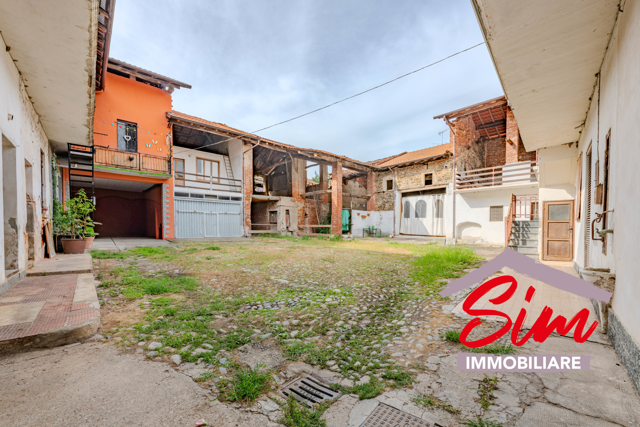 Casa indipendente da ristrutturare in via martiri snc, Cavaglio d'Agogna