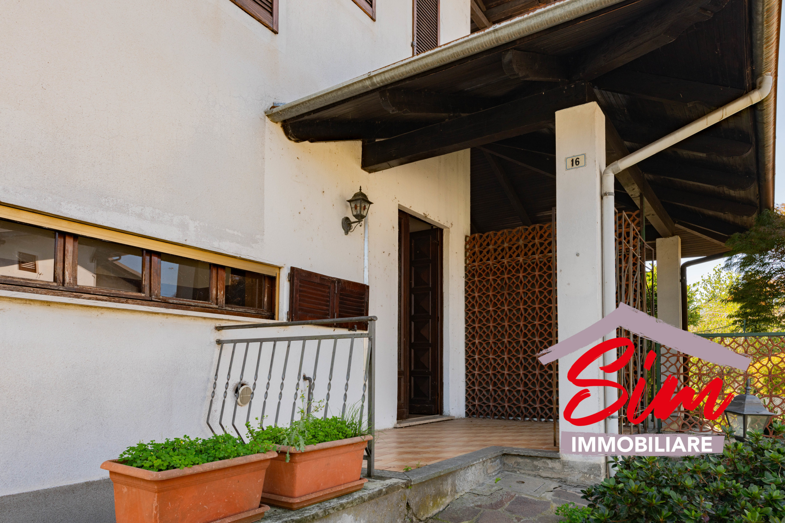 Villa con giardino in via c. minoretti snc, Carpignano Sesia