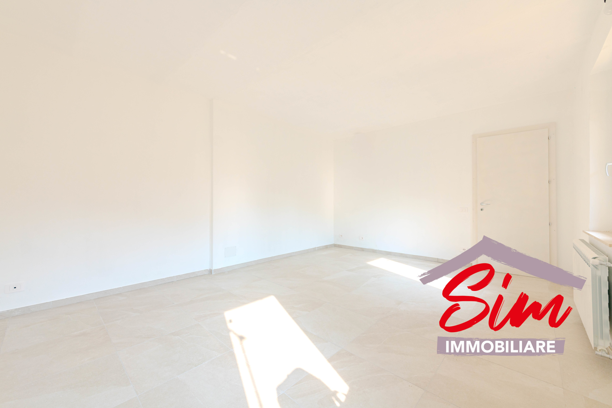 Bilocale con terrazzo in corso cavour snc, Trino