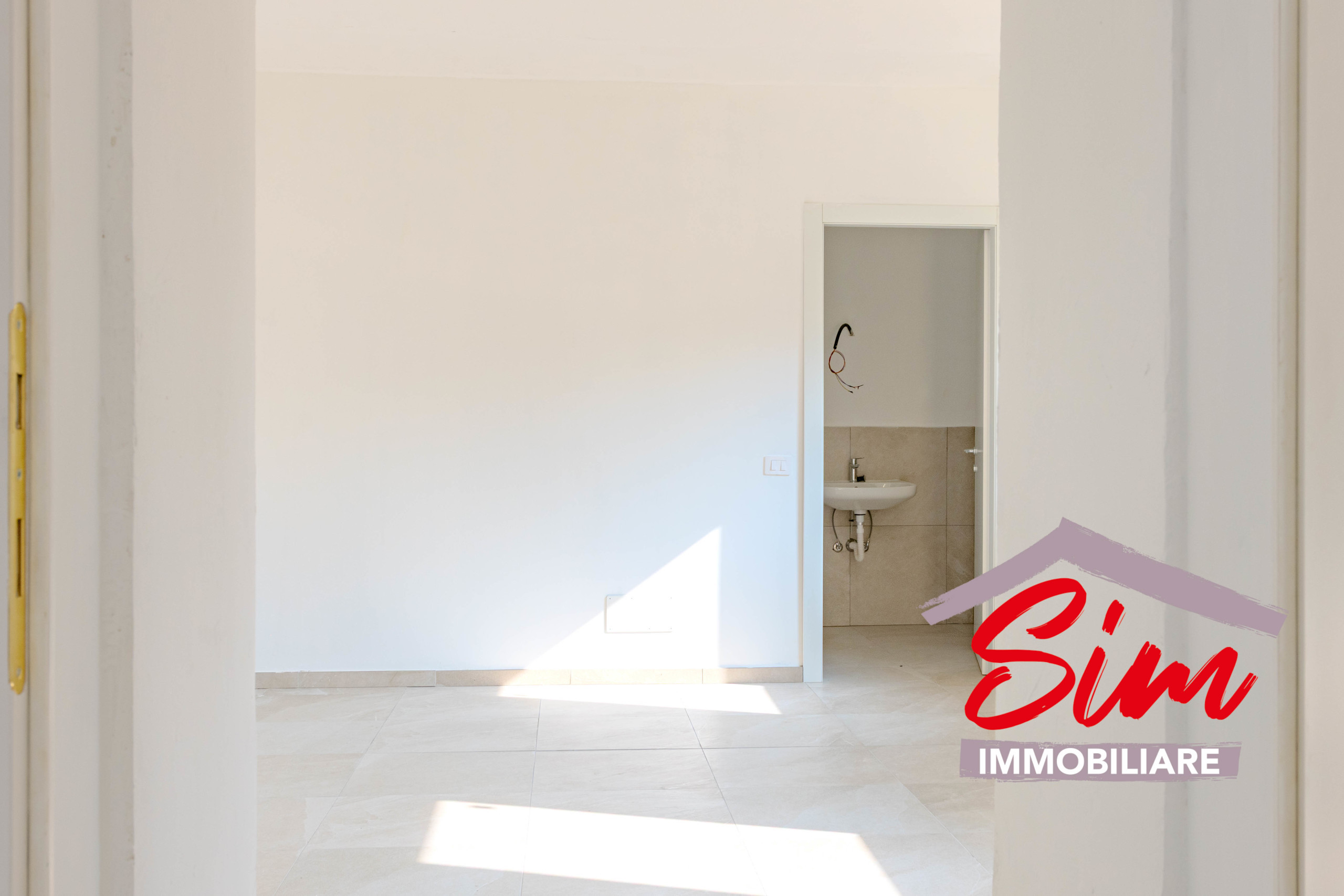 Bilocale con terrazzo in corso cavour snc, Trino