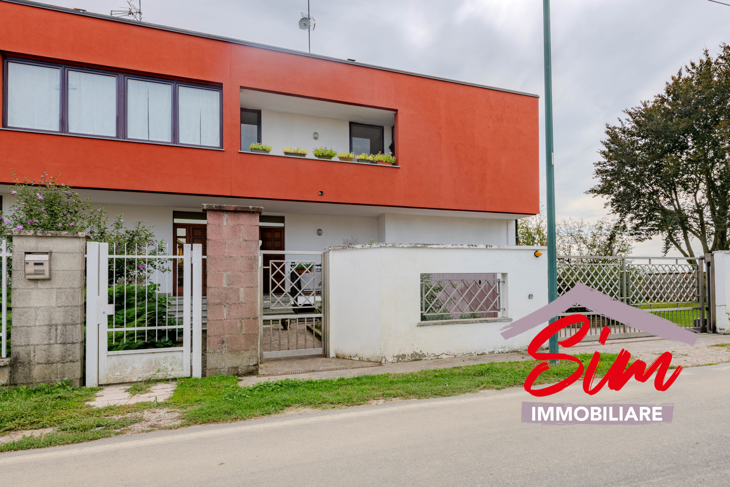 Villa con giardino in via roncaglione snc, Casalino