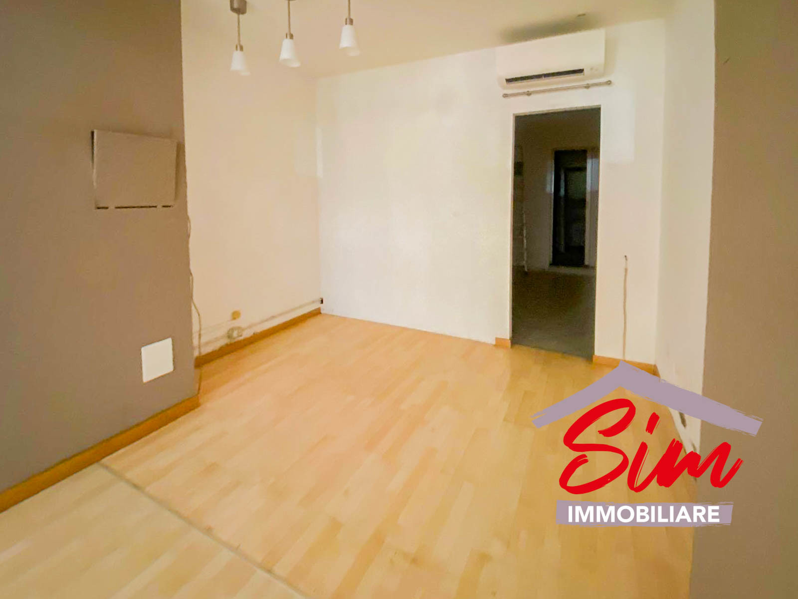 Locale commerciale da ristrutturare in c.so italia snc, Novara