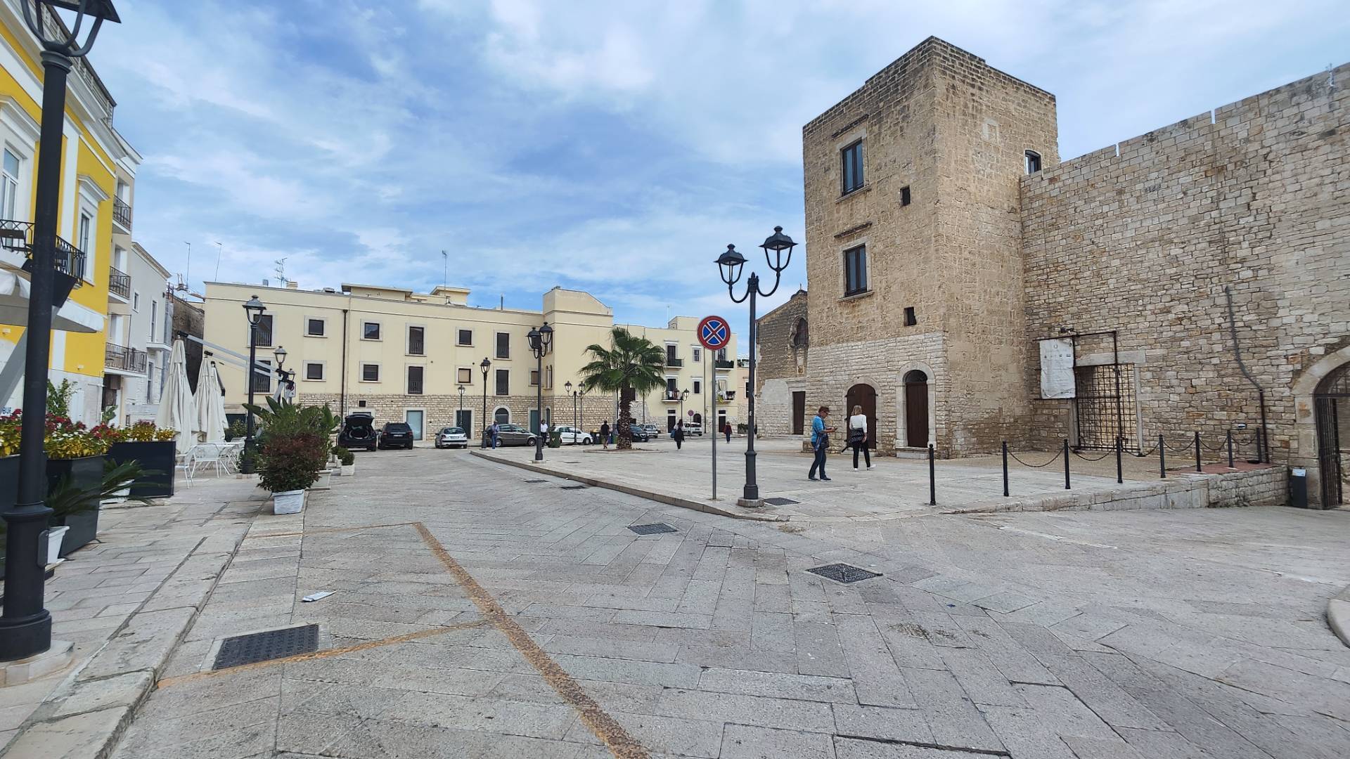 Edificio Direzionale in affitto a Bisceglie