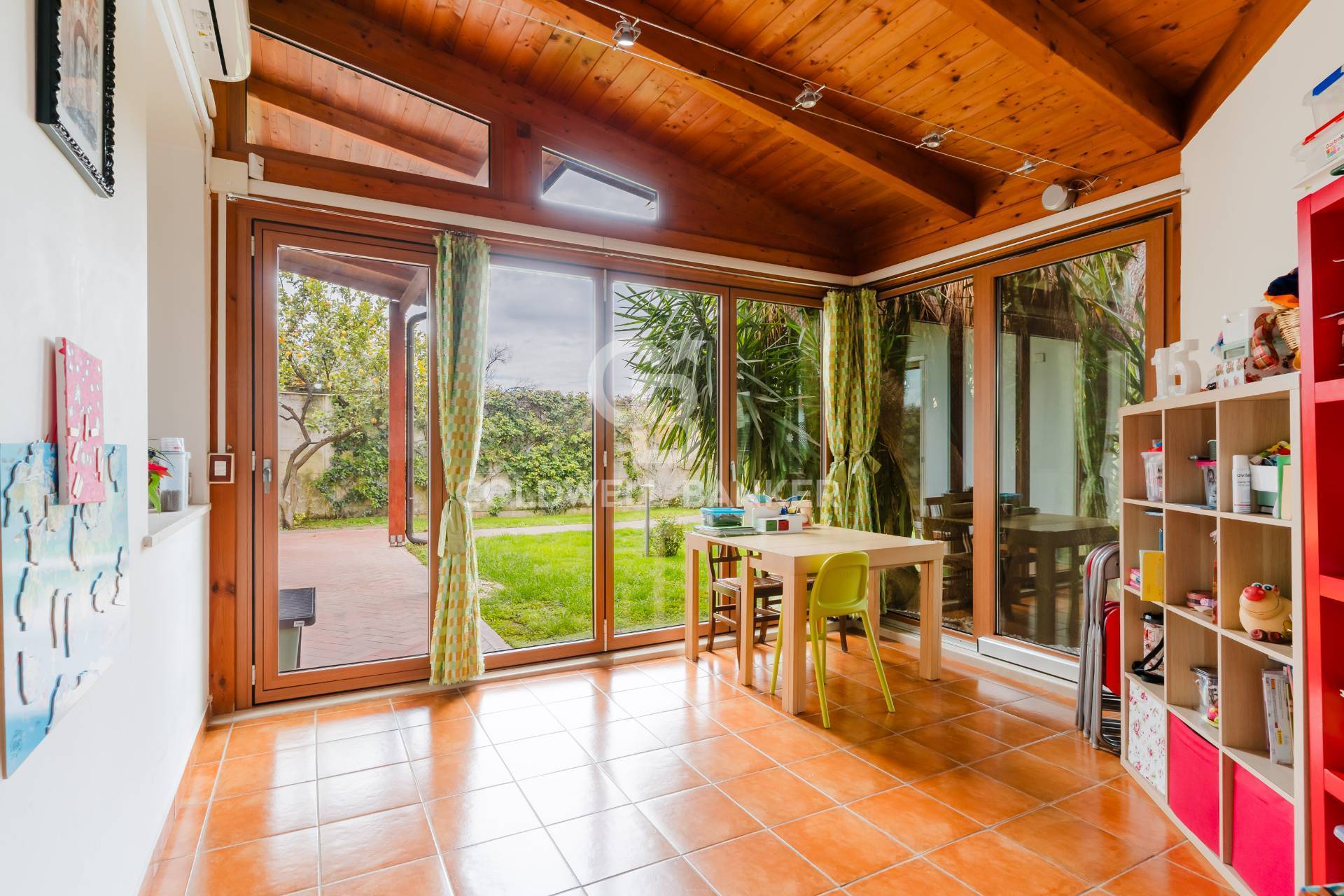 Villa bifamiliare in vendita a Modugno