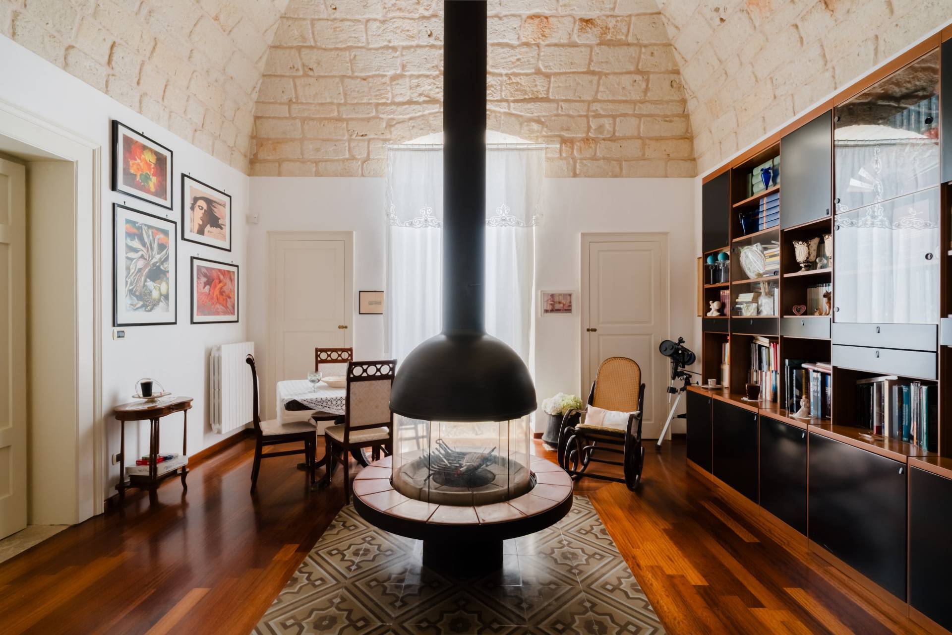 Palazzo in vendita a Mola di Bari