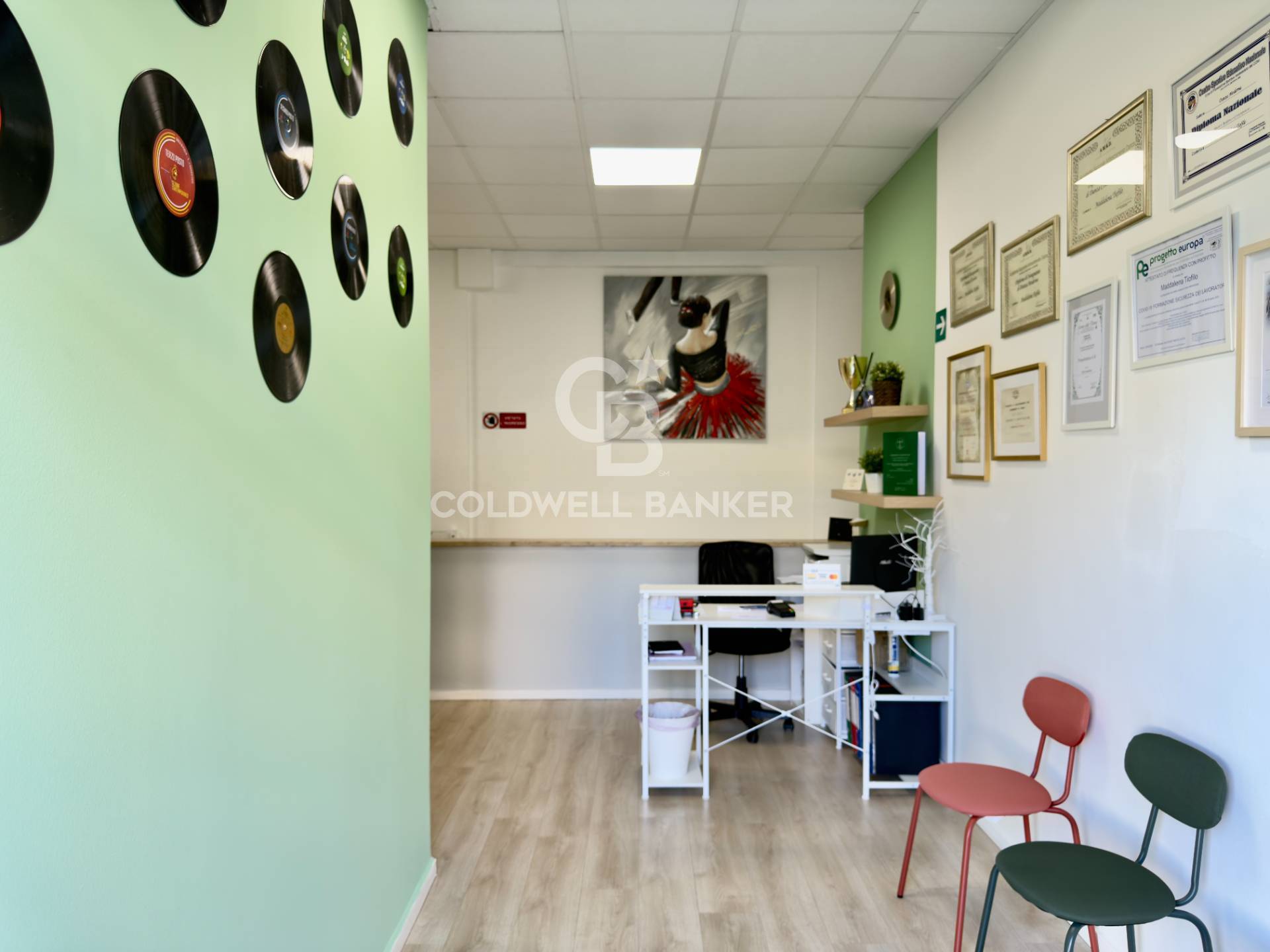 Locale commerciale in vendita a Bari, S. Spirito