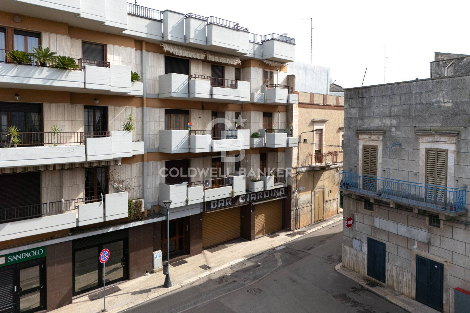 Locale commerciale in vendita a Toritto