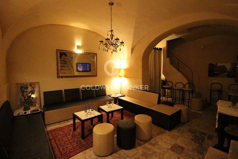 Palazzo in vendita a Acquaviva delle Fonti